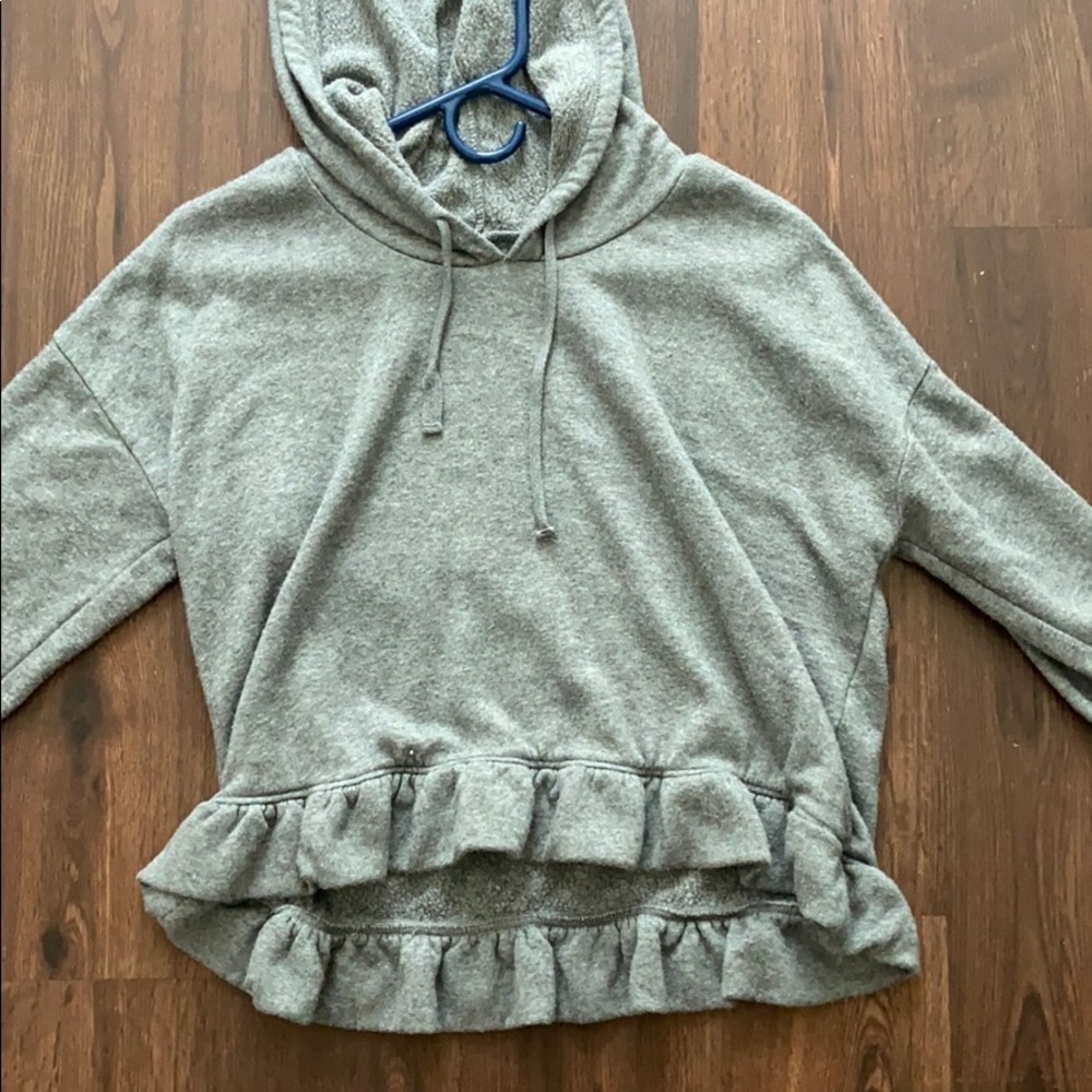 Grey sweatshirt